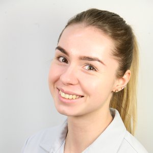 Веселова Наталия Андреевна - ст. преподаватель, Кандидат в мастера спорта России по пляжному волейболу..JPG