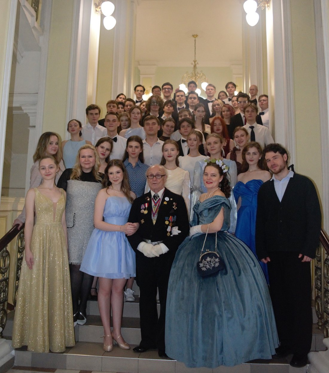 фото бал общ.jpg