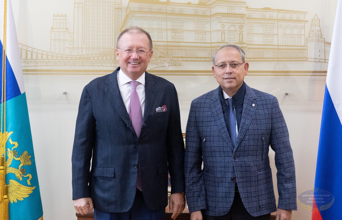 А.В.Яковенко с Послом Египта.jpg